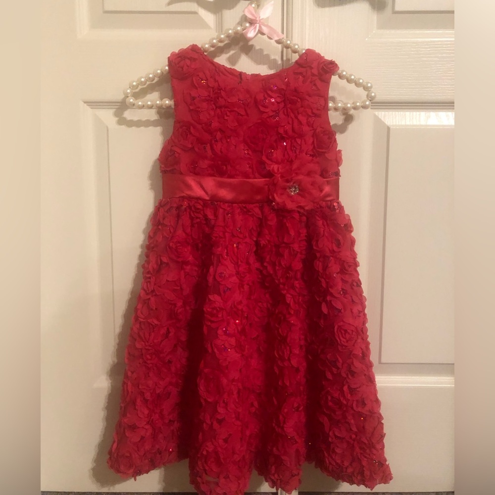 Beautiful hot pink dress. Size 5